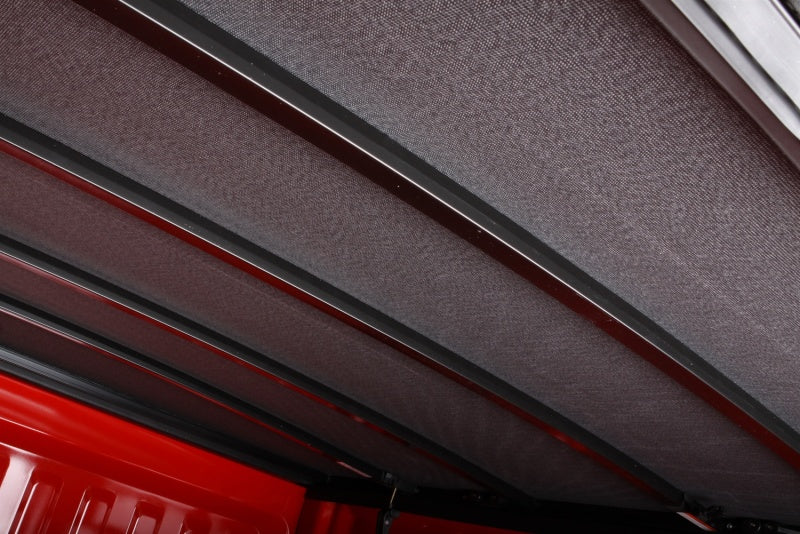 Lund 07-17 fits Toyota Tundra (5.5ft. Bed) Genesis Elite Tri-Fold Tonneau Cover - Black