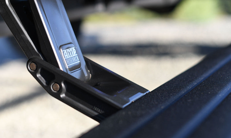 AMP Research 14-18 fits Chevy Silverado 1500 Extended Cab/Double Cab PowerStep Smart Series