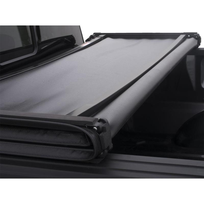 Lund 07-13 fits Chevy Silverado 1500 (8ft. Bed) Genesis Tri-Fold Tonneau Cover - Black