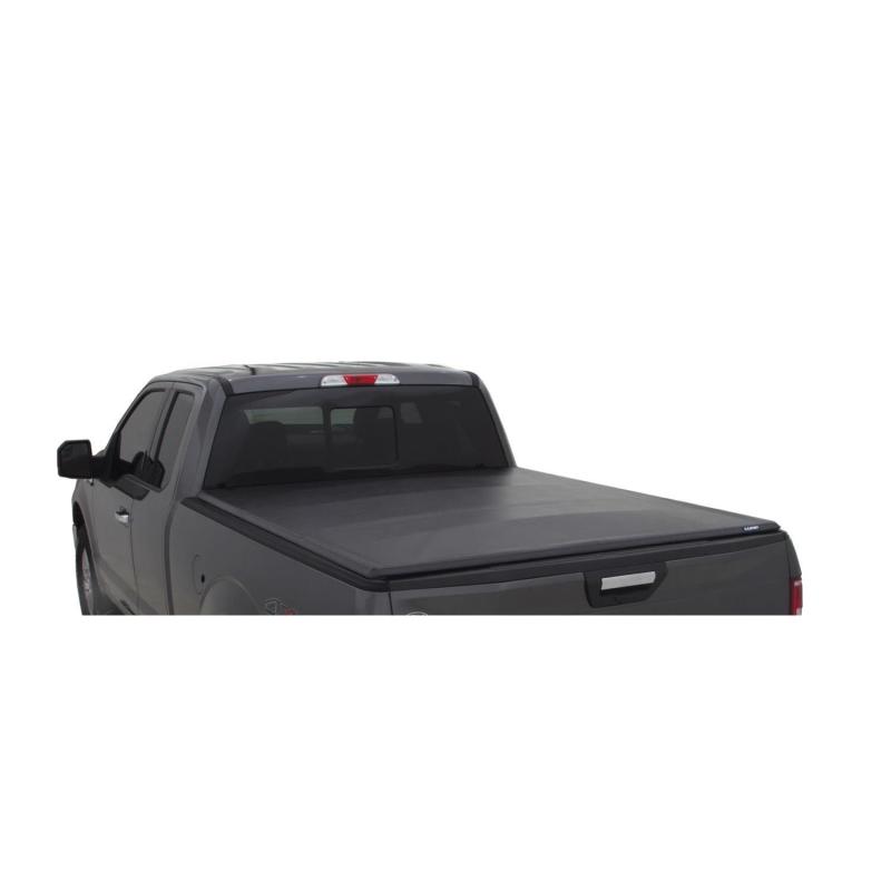 Lund 07-13 fits Chevy Silverado 1500 (5.5ft. Bed) Genesis Tri-Fold Tonneau Cover - Black