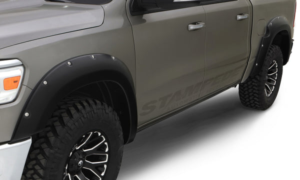 Stampede 1999-2007 fits Ford F-250 Super Duty 81.0/96.0in Bed Ruff Riderz Fender Flares 4pc Textured