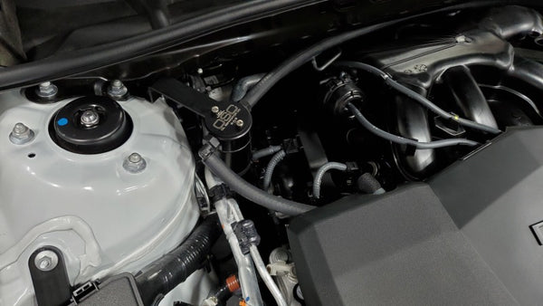 J&amp;L 18-23 fits Toyota Camry 3.5L V6 Oil Separator 3.0 Passenger Side - Black Anodized
