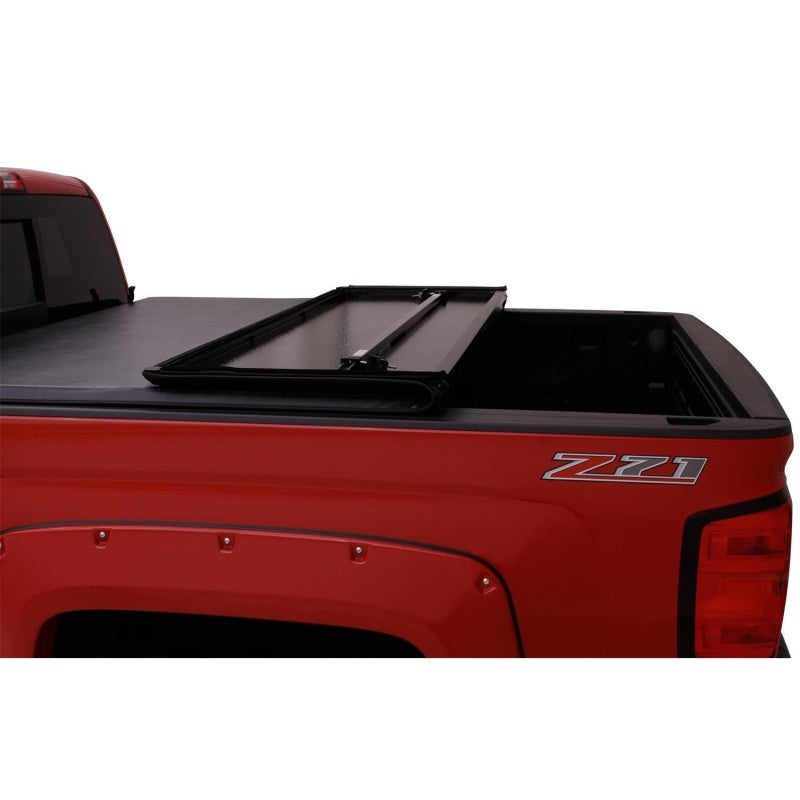 Lund 16-23 fits Toyota Tacoma (5ft. Bed) Hard Fold Tonneau Cover - Black