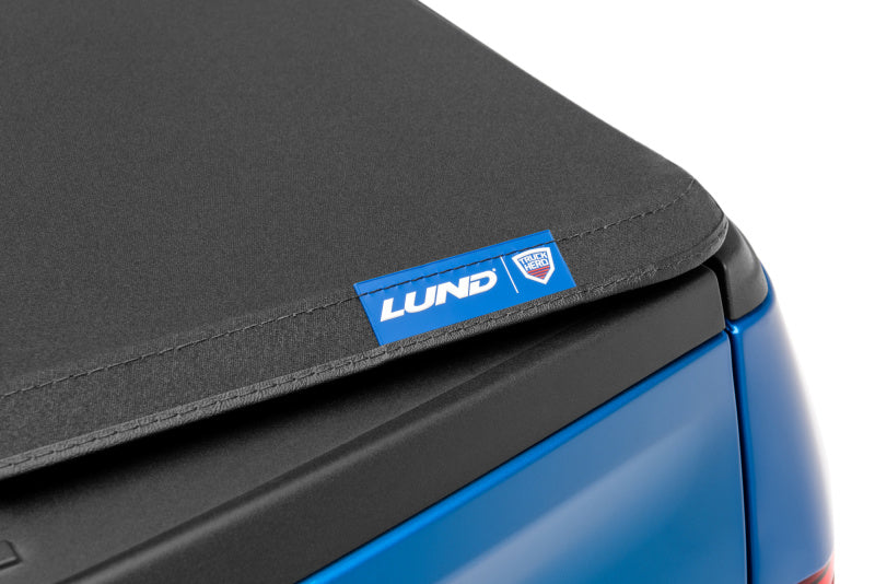 Lund 2022 fits Nissan Frontier 5ft. Bed - Genesis Elite Tri-Fold Tonneau Cover - Black